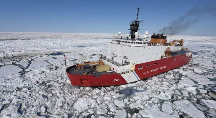 Ambiţiile Chinei şi Rusiei în regiunea polară determină SUA să accelereze construcţia de spărgătoare de gheaţă