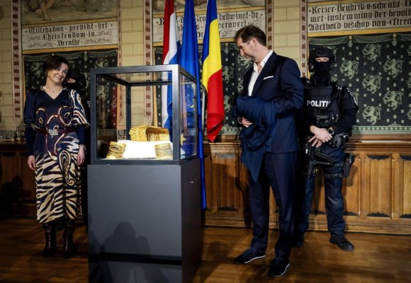 Cum a fost recuperat coiful de la Coțofenești. Polițiștii sub acoperire i-au oferit hoțului 400.000 de euro