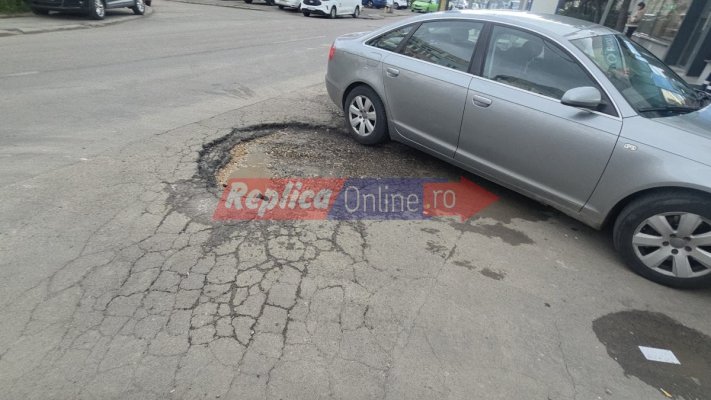 O groapa cât casa dă traficul peste cap de peste 2 săptămâni în Poarta 6! video 