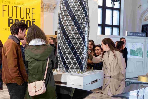 Foster + Partners aduce la Iași,  în parteneriat cu IULIUS, expoziția Future Proof, 60 de ani de arhitectură