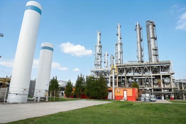 Rafinăria Vega Ploiești a început producția hexanului de puritate superioară