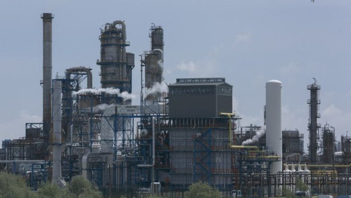 Vești bune de la Rafinăria Petromidia! Nu sunt probleme cu aprovizionarea și furnizarea carburanților 