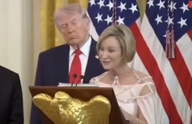 Consiliera spirituală personală a lui Trump a comparat viața președintelui SUA cu cea a lui Iisus Hristos. Video