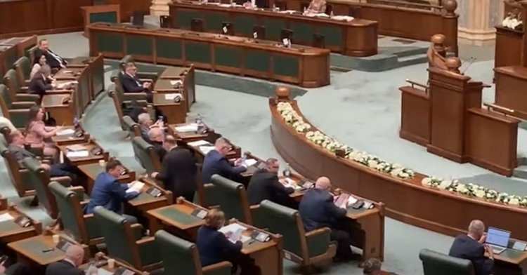 Pas greșit al Coaliției de guvernare: Sporirea atribuțiilor CNA a picat la un singur vot în Parlament. Video