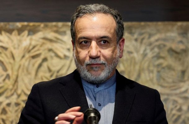 Iranul spune că SUA trebuie să aleagă între încetarea focului sau continuarea războiului alături de Israel