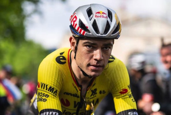 Ciclism: Wout Van Aert a câștigat în premieră cursa Paris-Roubaix, în fața lui Tadej Pogacar