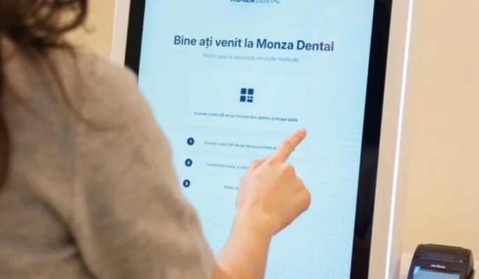 EasyPay digitalizează recepția în clinicile din România, cu o investiție de peste 500.000 de euro în 2026
