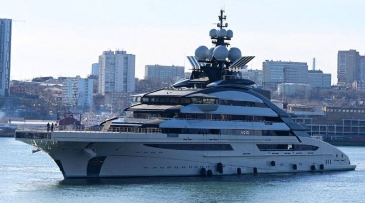 Un miliardar a trecut fără probleme prin Strâmtoarea Ormuz, cu iahtul său de peste 500 de milioane de euro