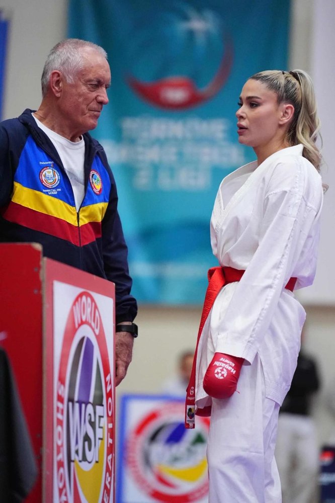 Cine sunt constantenii care s-au intors cu premii de la Campionatul Mondial de Karate Shotokan WSF Cine sunt constantenii care s-au intors cu premii de la Campionatul Mondial de Karate Shotokan WSF
