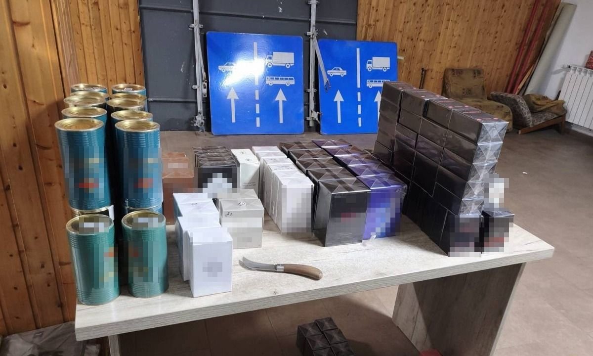 Politistii de frontiera constanteni au descoperit haine, parfumuri si jucarii contrafacute, in valoare de 207.000 lei 