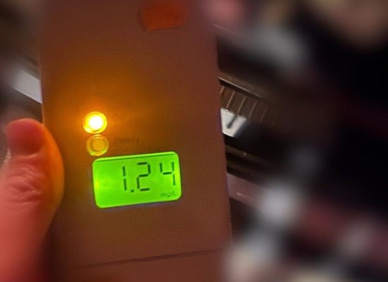 Un bărbat a fost prins beat la volan de către polițiști, în apropiere de Albești