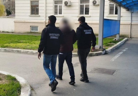 Hoț de buzunare, reținut după mai multe furturi în autobuzele din Constanța