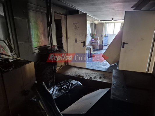 Replica vă prezintă în exclusivitate urmările incendiului dezastruos din cartierul Henri Coandă! Video