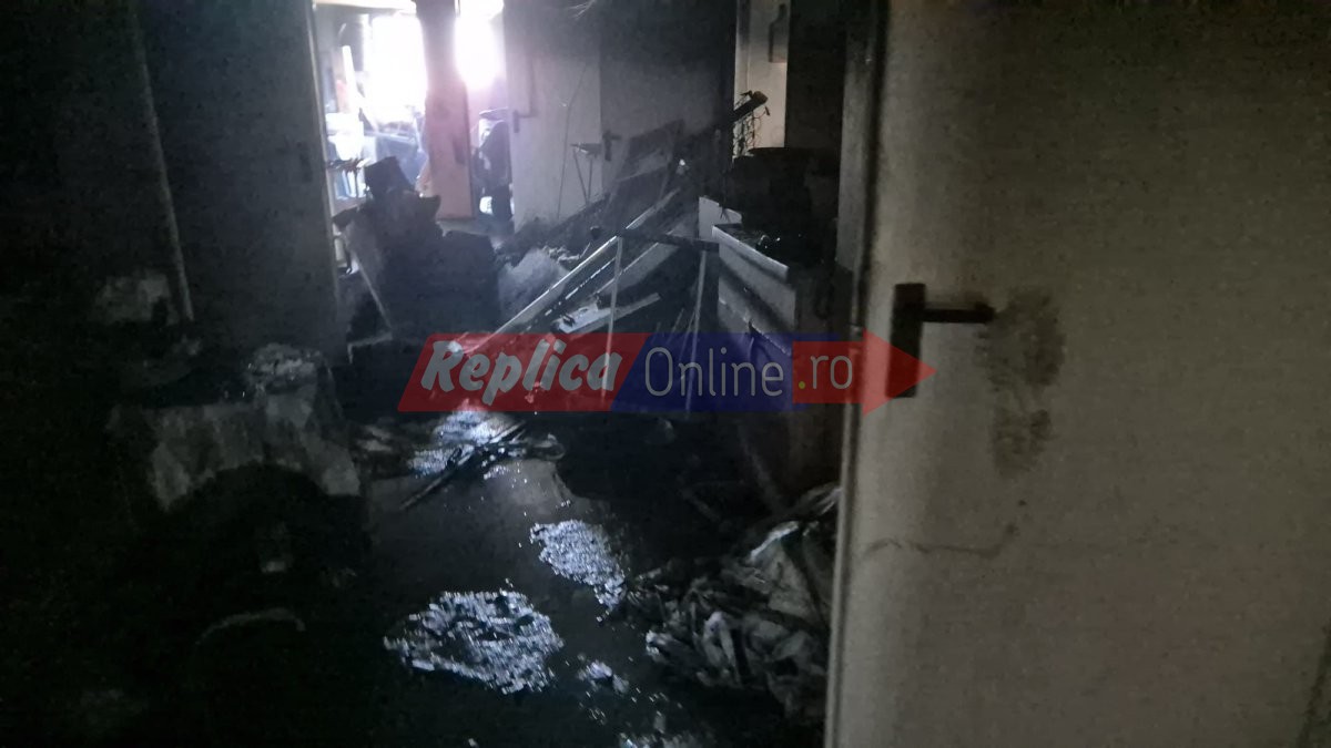Replica va prezinta in exclusivitate urmarile incendiului dezastruos din cartierul Henri Coanda! Video Replica va prezinta in exclusivitate urmarile incendiului dezastruos din cartierul Henri Coanda! Video
