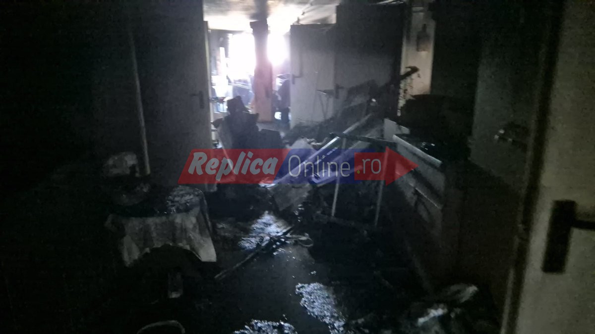 Replica va prezinta in exclusivitate urmarile incendiului dezastruos din cartierul Henri Coanda! Video Replica va prezinta in exclusivitate urmarile incendiului dezastruos din cartierul Henri Coanda! Video