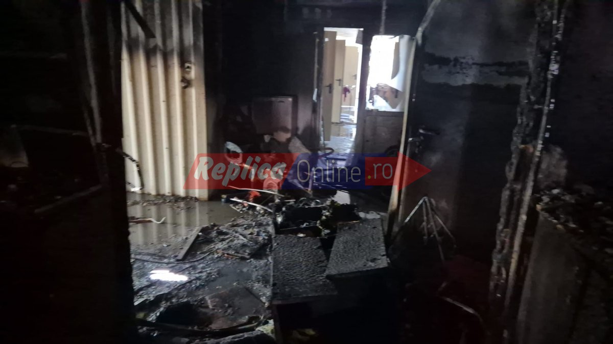 Replica va prezinta in exclusivitate urmarile incendiului dezastruos din cartierul Henri Coanda! Video