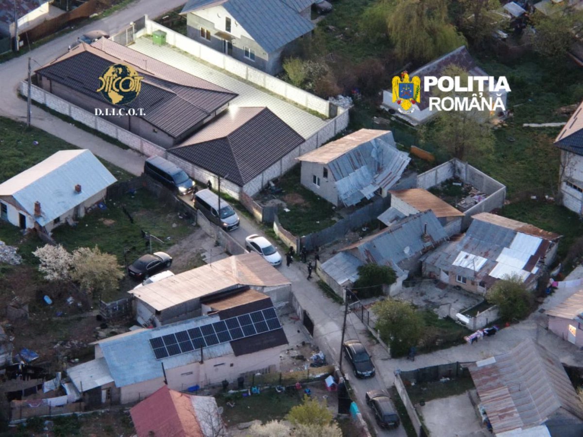 Perchezitii de amploare in Capitala si in alte 4 judete, intr-un dosar de proxenetism. Video Perchezitii de amploare in Capitala si in alte 4 judete, intr-un dosar de proxenetism. Video