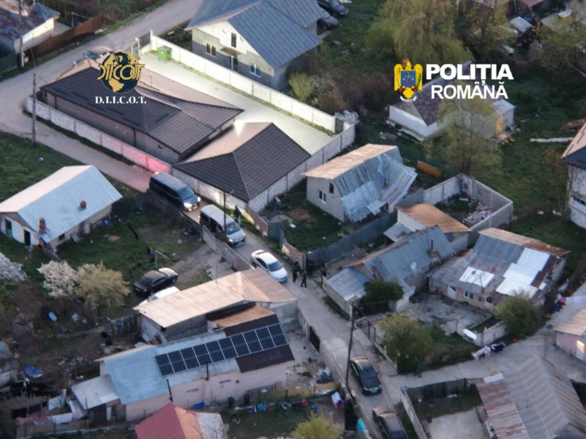 Perchezitii de amploare in Capitala si in alte 4 judete, intr-un dosar de proxenetism. Video Perchezitii de amploare in Capitala si in alte 4 judete, intr-un dosar de proxenetism. Video