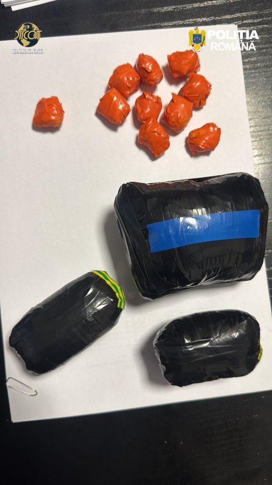 Un barbat din Constanta a fost prins in flagrant de politisti cu droguri Un barbat din Constanta a fost prins in flagrant de politisti cu droguri