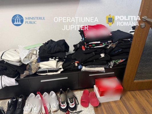 Percheziții în cadrul acțiunii Jupiter: Haine și țigarete de peste 1.250.000 de lei au fost ridicate pentru cercetări