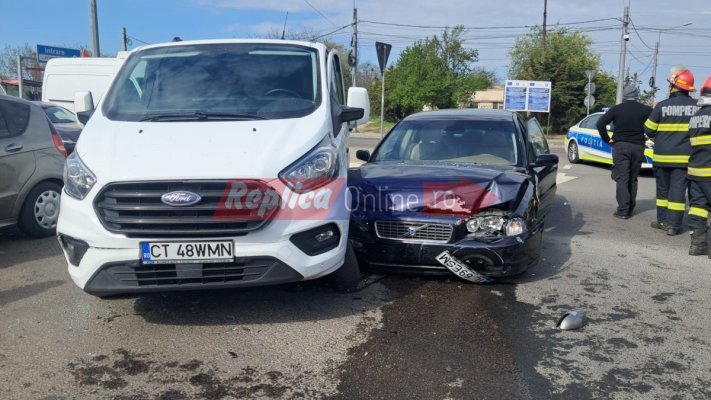 Accident rutier grav în apropiere de Supernova Constanța! 4 mașini au fost implicate. Video