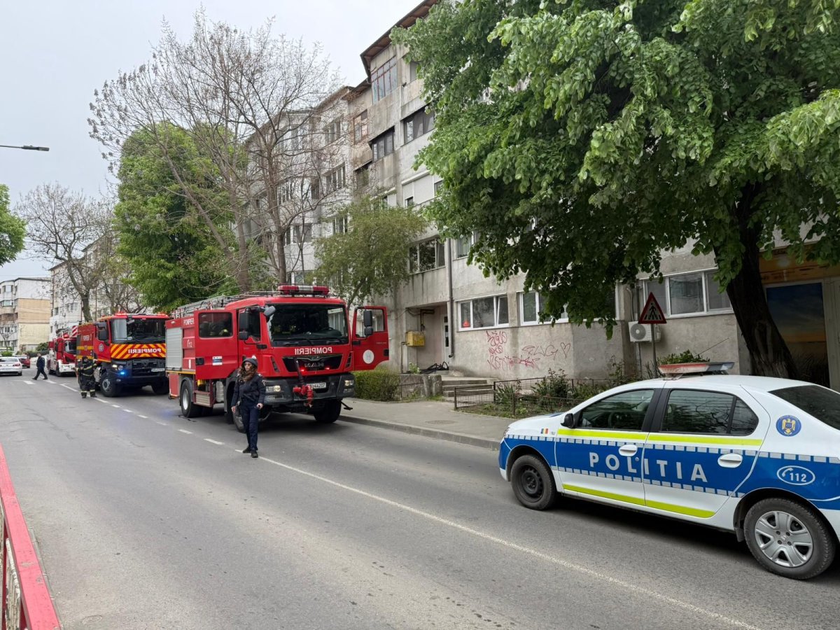Incendiu intr-un imobil din Tulcea. O femeie a fost transportata la spital. Video