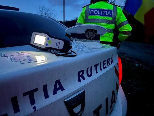 Accident groaznic pe DN 17: O mașină a lovit puternic un autobuz. O persoană a decedat