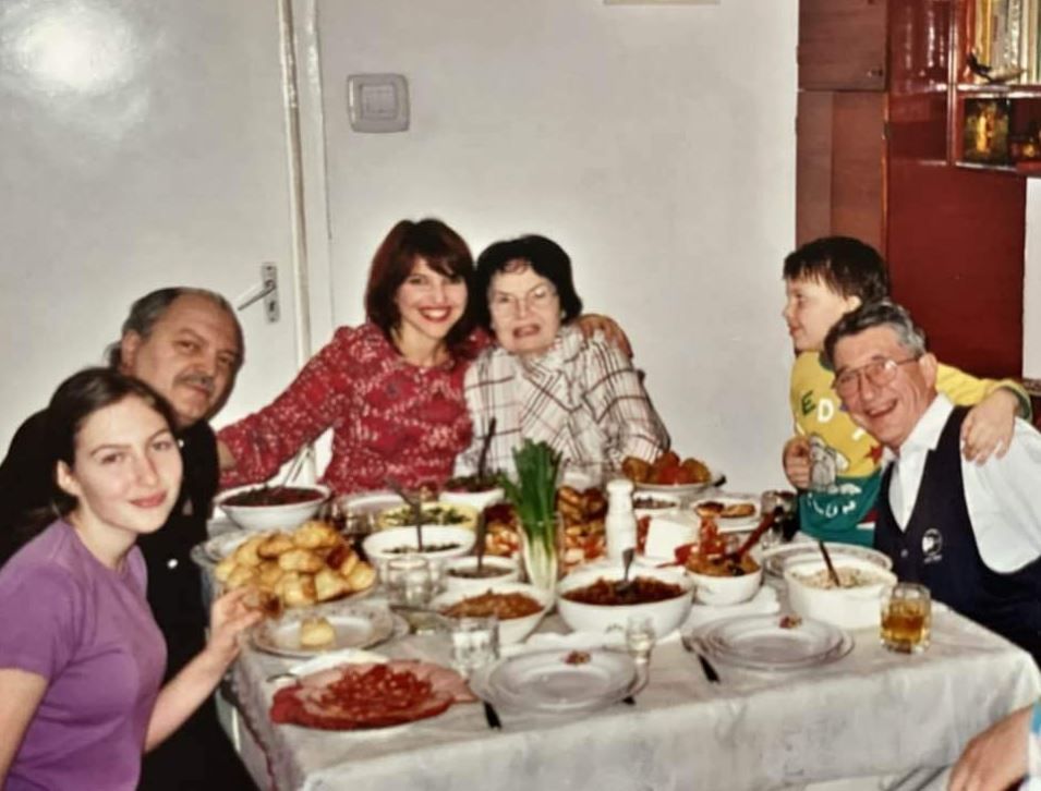 Marina Almasan, reactie dupa ce a fost acuzata ca inca se gandeste la Victor Socaciu, desi este logodita
