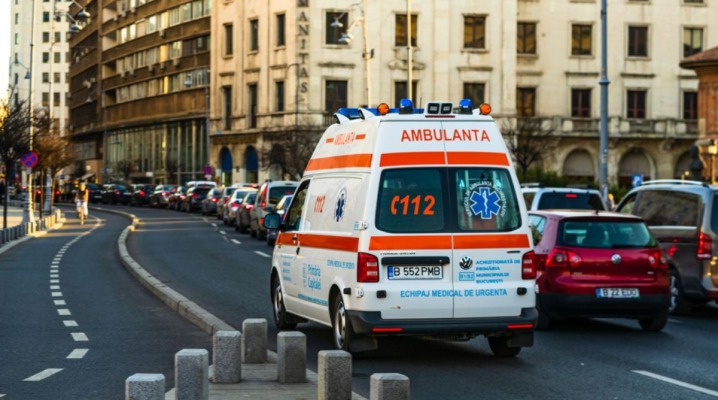 Serviciile de ambulanţă din 17 județe nu au finanțare pentru septembrie