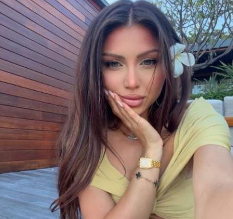 Rivala lui Valerie Lungu, vacanta exotica pe insula milionarilor! Arata intr-un mare fel