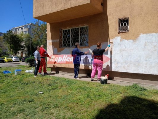 Alertă în cartiere! Toate blocurile care sunt mâzgălite cu graffiti trebuiesc rezugrăvite!