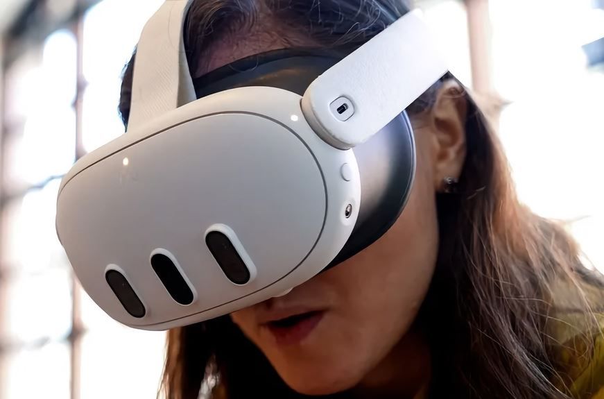 Meta scumpeste castile de realitate virtuala