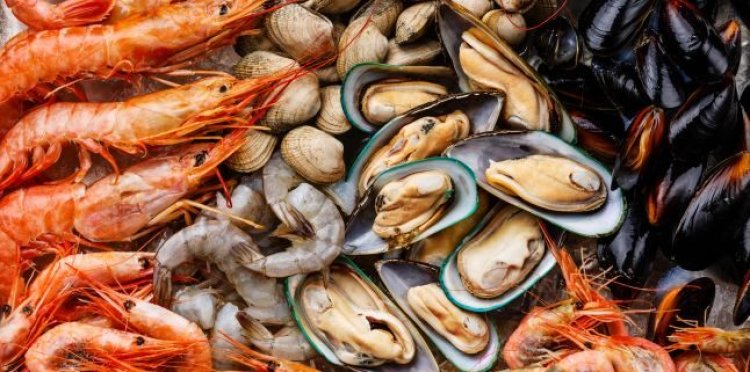 Alertă! Un virus din fructe de mare și pești ajunge la oameni și poate provoca o boală gravă a ochilor