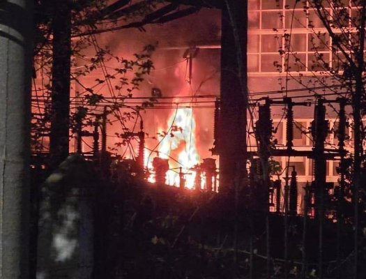 Aproximativ 2.300 de blocuri din vestul Capitalei au rămas fără apă caldă după incendiul de la CET Bucureşti Vest