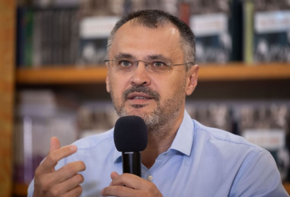 Senatorul USR Cristian Ghinea spune că Bolojan ar putea prelua REPER, partidul lui Cioloș