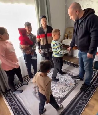 Deputatul Cosmin Hristu a adus zâmbetul pe chipul mai multor copii ce provin din familii defavorizate. Video    