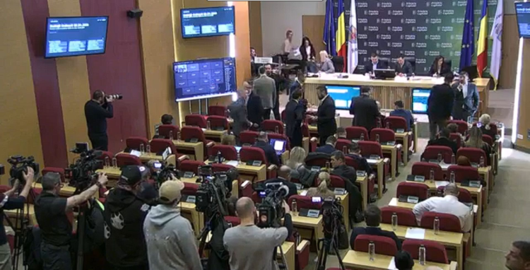 CGMB: Jurnaliștii nu vor mai beneficia de acces gratuit la teatre și muzee și de parcare gratuită