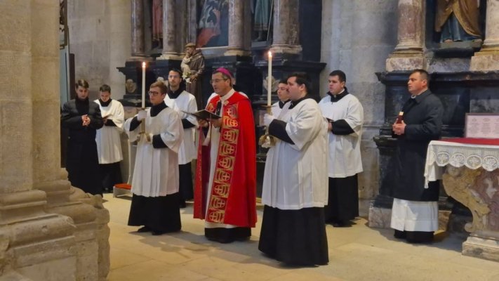 Catolicii și protestanții sărbătoresc astăzi Paștele. Imagini de la ceremonia din Piața Sfântul Petru! Video 