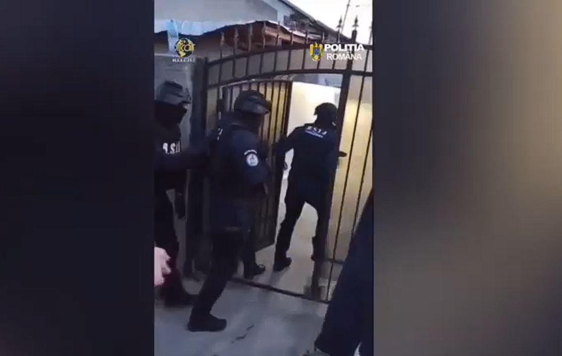 Perchezitii de amploare in Capitala si in alte 4 judete, intr-un dosar de proxenetism. Video