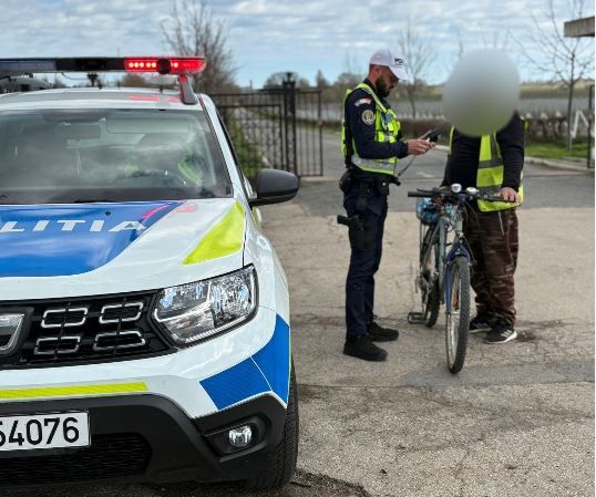 Actiune a politistilor privind indisciplina pietonala si a biciclistilor