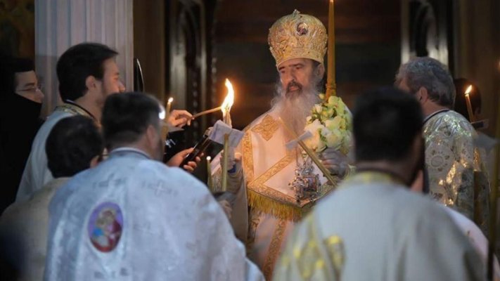 Șoferi, nu uitați: sunt restricții de circulație în Piața Ovidiu! Slujba de Înviere va fi organizată în aer liber, în fața Catedralei