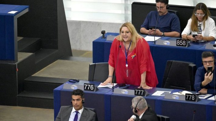 Zi decisivă pentru Diana Șoșoacă! Parlamentul European votează marți dacă îi ridică sau nu imunitatea