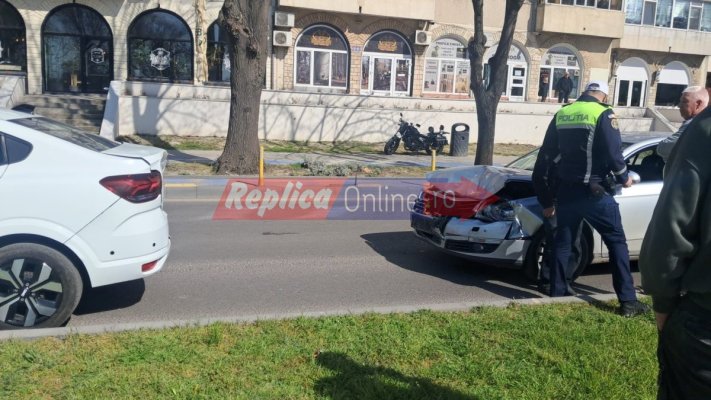 Tamponare între două mașini, pe bulevardul Mamaia. Un copil de 8 ani a fost rănit
