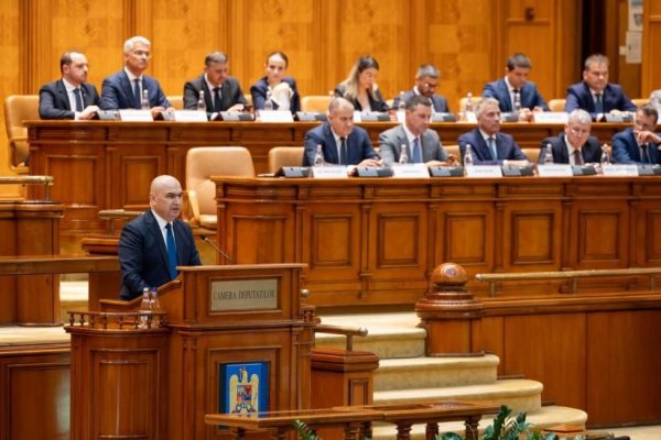 Câte voturi sunt necesare pentru ca Guvernul Bolojan să plece și câte voturi au împreună PSD și AUR