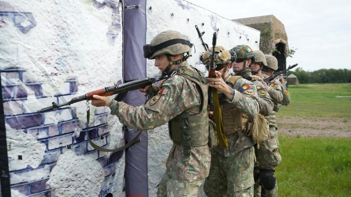 Brigada 9 Mecanizata „Marasesti”, exercitiu militar comun la Babadag, impreuna cu partenerii moldoveni! Video Brigada 9 Mecanizata „Marasesti”, exercitiu militar comun la Babadag, impreuna cu partenerii moldoveni! Video