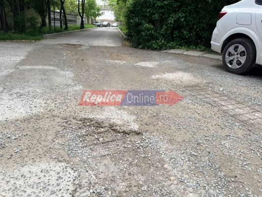 Aleea Voinicului, din Tomis Nord, o uliță cu gropi adânci și cu asfaltul distrus. Video  