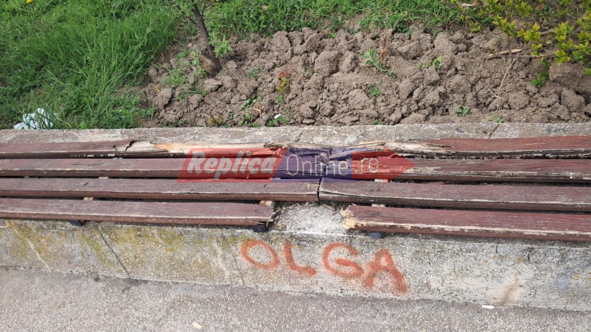 Faleza uitata... Esplanada de pe str. Mircea cel Batran, intre nepasare si degradare. Video Faleza uitata... Esplanada de pe str. Mircea cel Batran, intre nepasare si degradare. Video