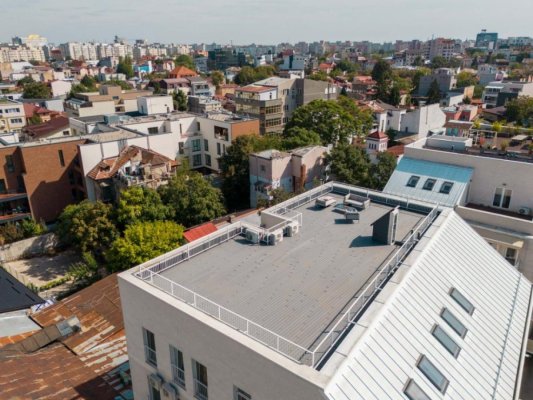 Semnal de alarmă pe piața imobiliară! Dispar vânzările pentru clasa de mijloc - se vând cele foarte scumpe și cele foarte ieftine