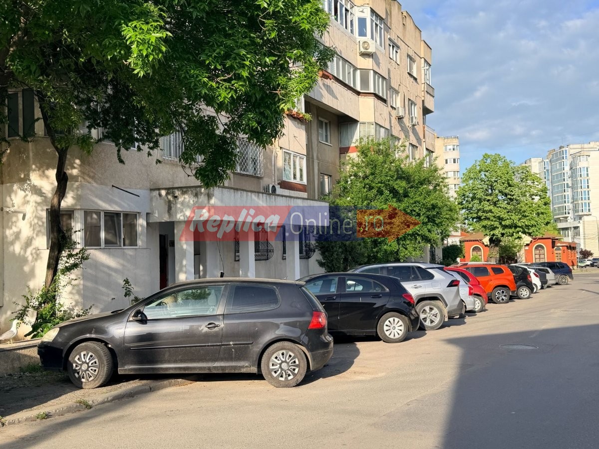 Constanta, orasul in care trotuarul nu mai apartine pietonilor. Video Constanta, orasul in care trotuarul nu mai apartine pietonilor. Video