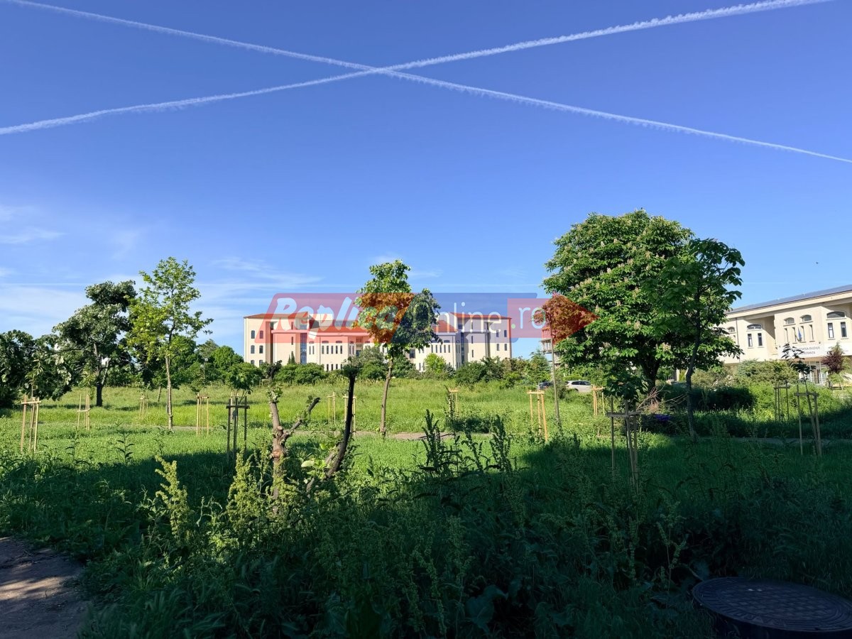 University Park, vis amanat. Parcul din fata Universitatii, intre promisiuni si nepasare. Video University Park, vis amanat. Parcul din fata Universitatii, intre promisiuni si nepasare. Video